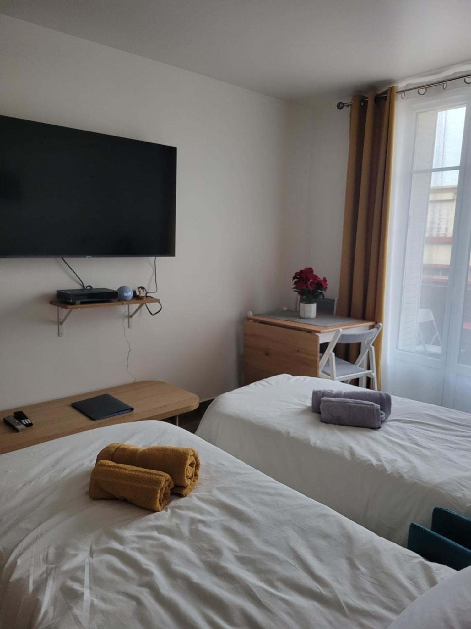Amazing Apartment A Stone'S Throw From The City Of Lights - Paris Clichy Exteriör bild